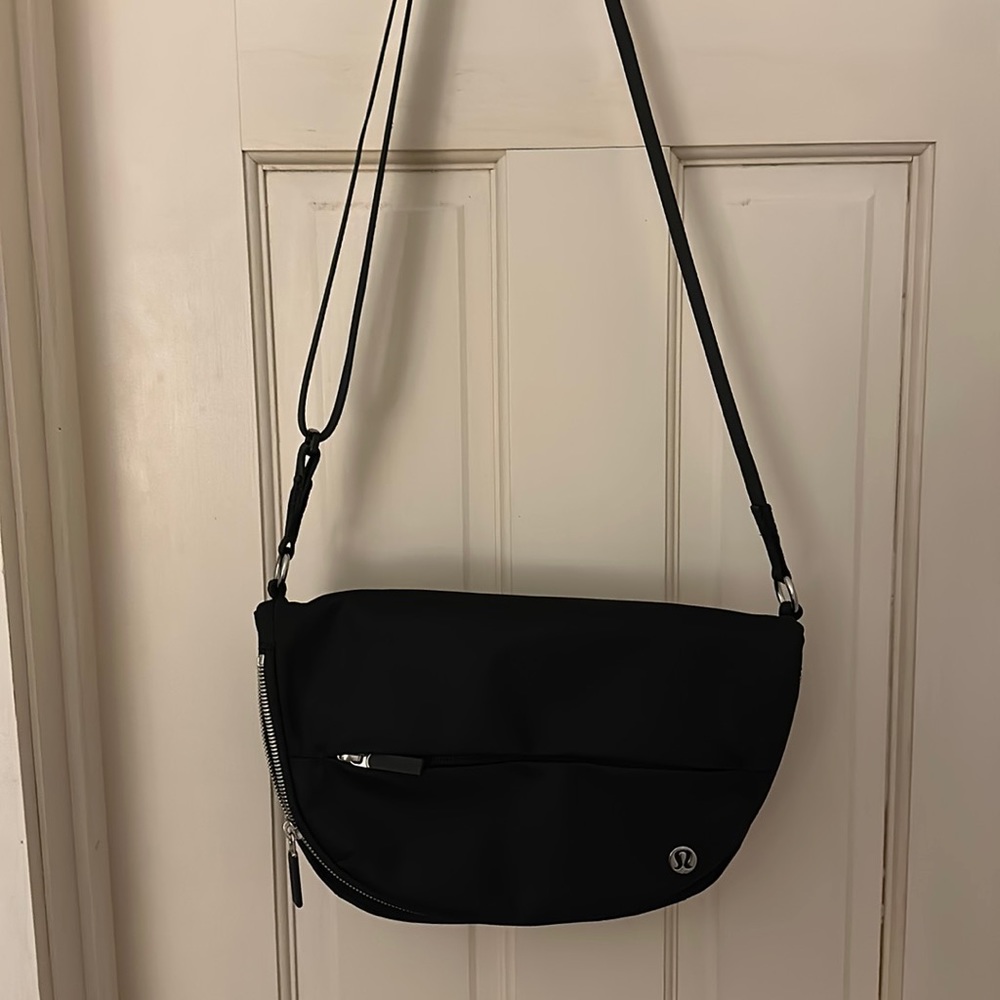 Lululemon All Night Festival crossbody 5L